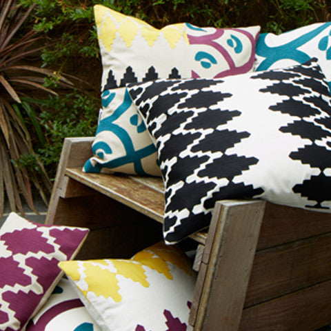Black Diamond 12x20 cushion